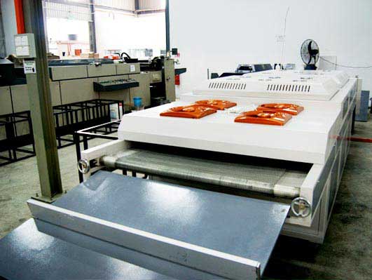 UV & Water Based Machine