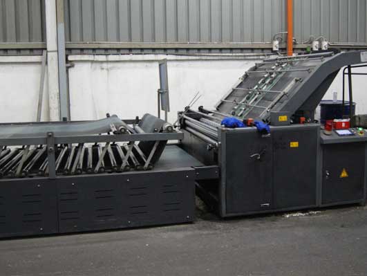 Semi-automatic flute lamination machine YB 1450 for E-flute boxes